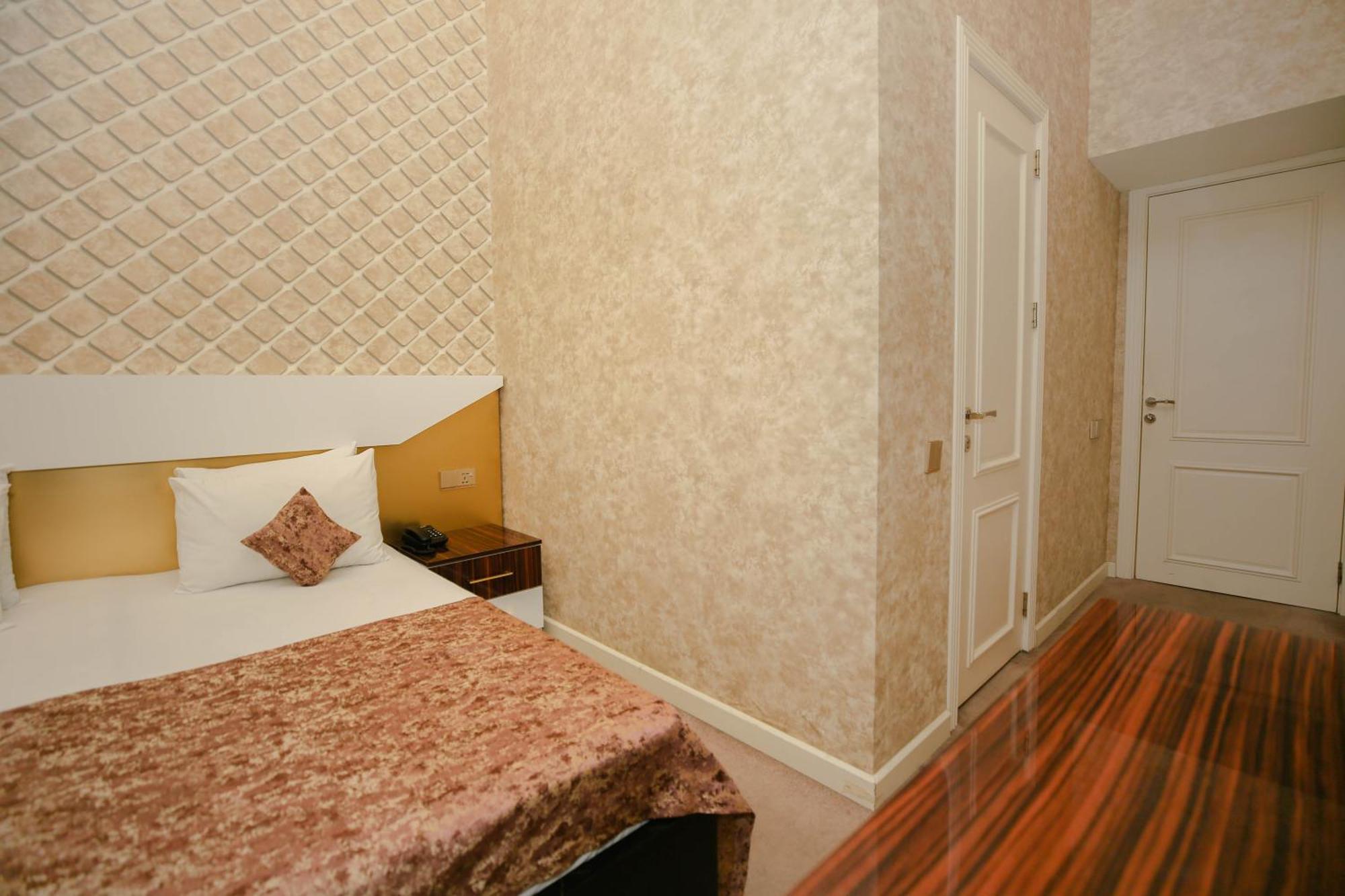 Dionis Coffee Shop Hotel Baku Exterior foto