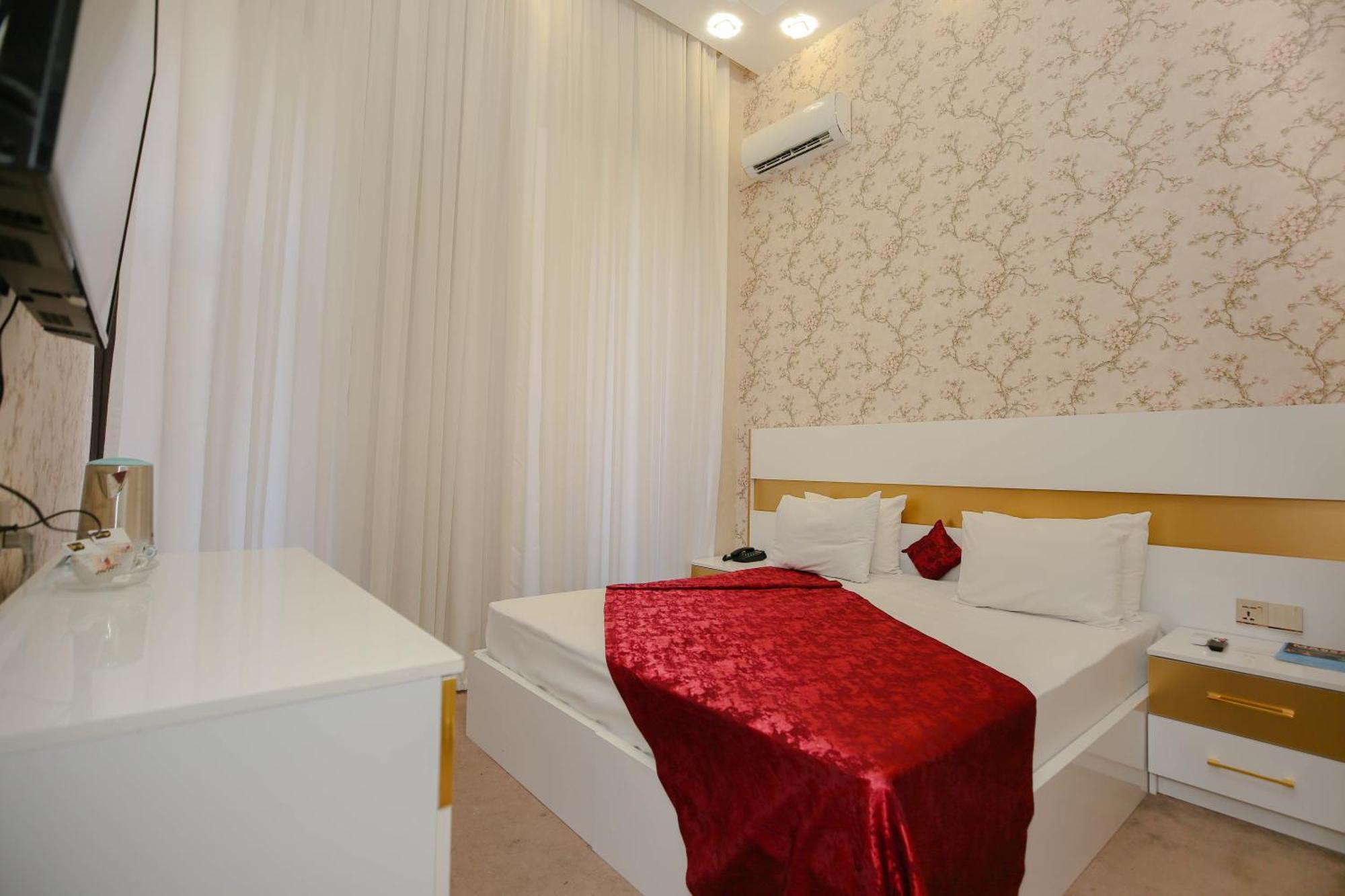 Dionis Coffee Shop Hotel Baku Exterior foto
