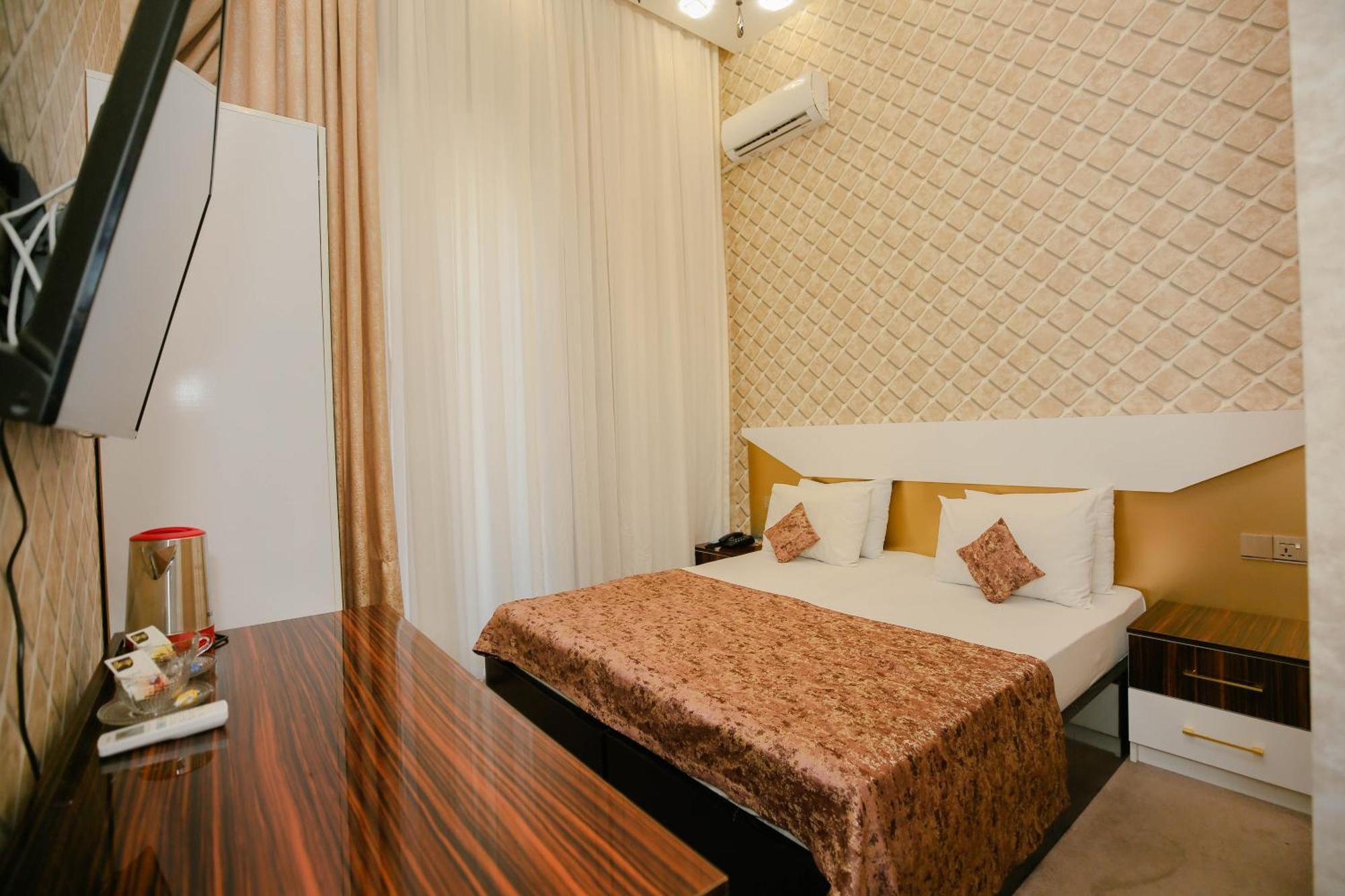 Dionis Coffee Shop Hotel Baku Exterior foto